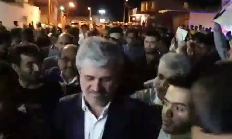 عزتم این است که مردمم بزرگ بشوند