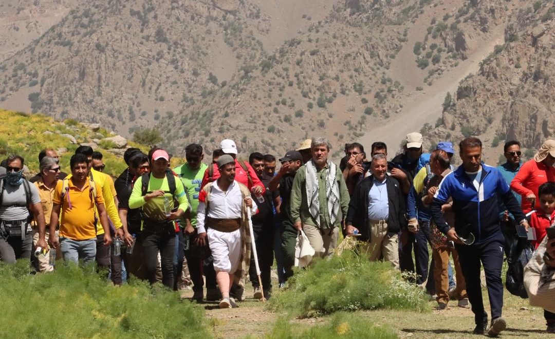 تصاویر حضور در جمع مردم عزیز در کوه گل سی‌سخت(بخش اول)