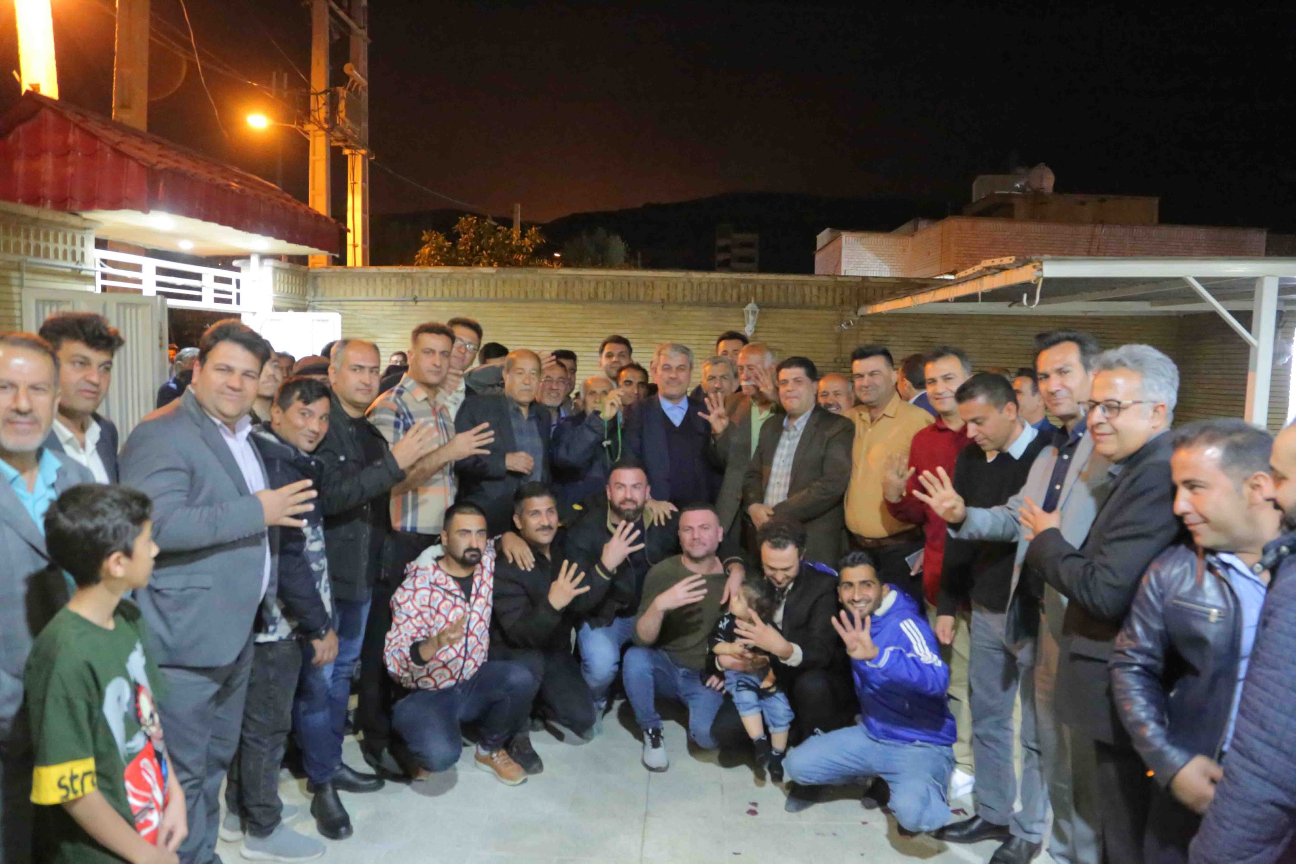 تاجگردون در جمع جوانان نارگ موسی