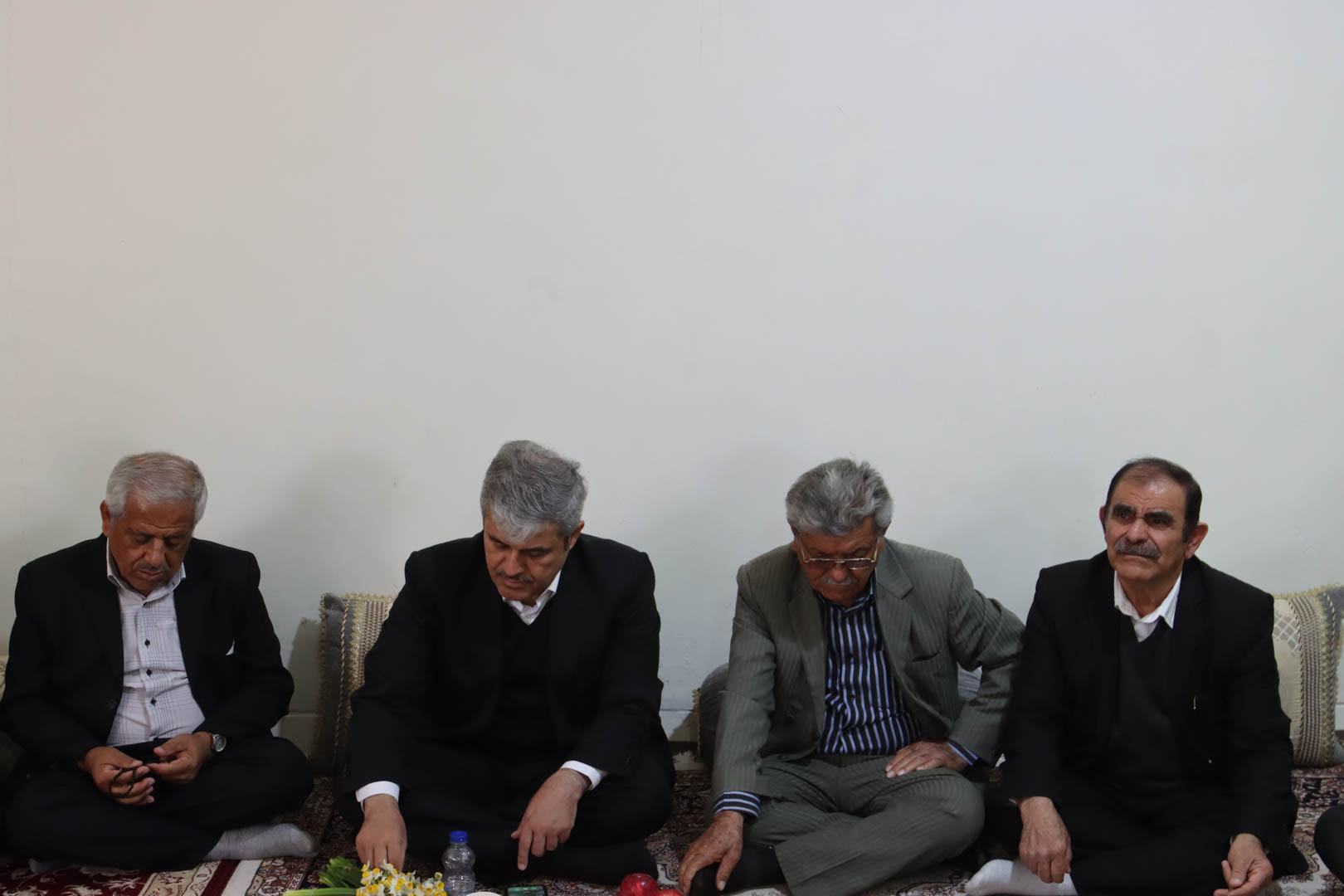 حضور در جمع طایفه لار