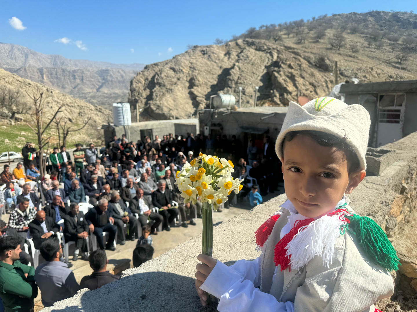 حضور تاج گردون در مناطق باشت