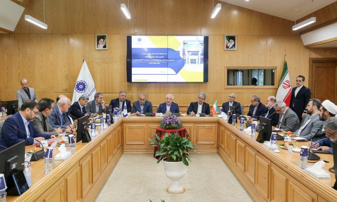 نشست با فعالان اقتصادی خراسان رضوی+تصاویر